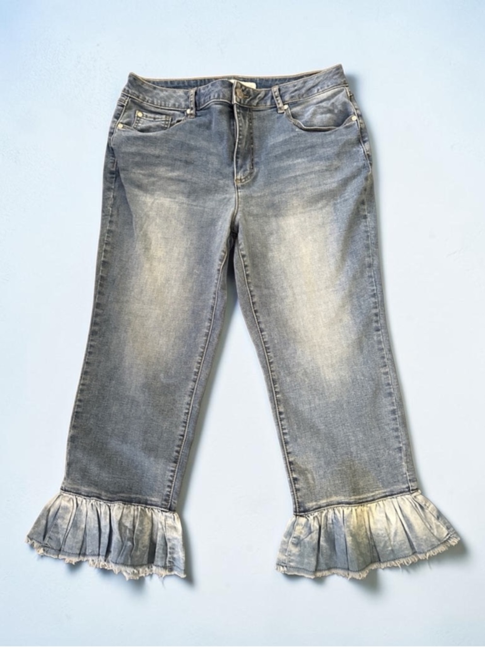Est 1946 Denim High Rise Wash Crop Jeans Flouncy Frayed Hem Womenโs Sz 14